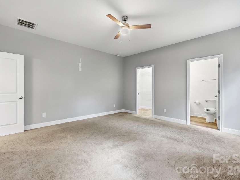 305 Harrison Street, Charlotte, NC 28208.  MLS# CAR4428943, YatesRealty ID 54298. Primary Bedroom