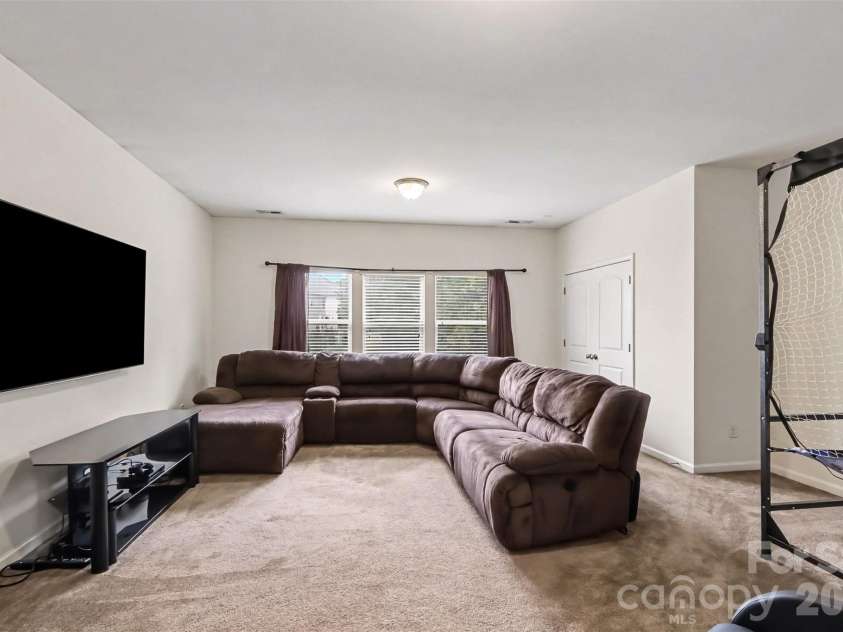 2161 Laurens Drive, Concord, NC 28027.  MLS# CAR4428715, YatesRealty ID 54299. Bonus Room