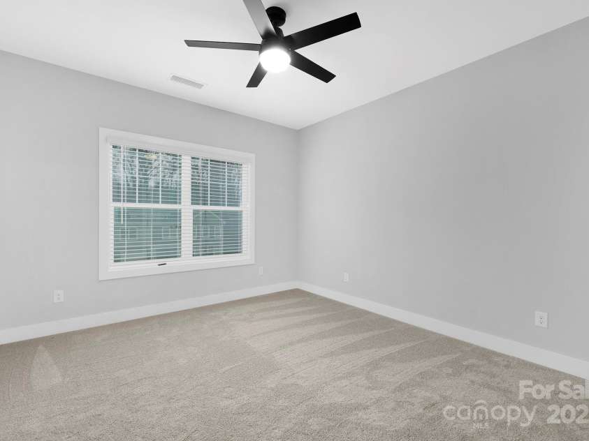1000 Fairground Street, Charlotte, NC 28208.  MLS# CAR4198794, YatesRealty ID 5430. 