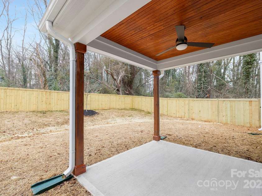 1000 Fairground Street, Charlotte, NC 28208.  MLS# CAR4198794, YatesRealty ID 5430. 