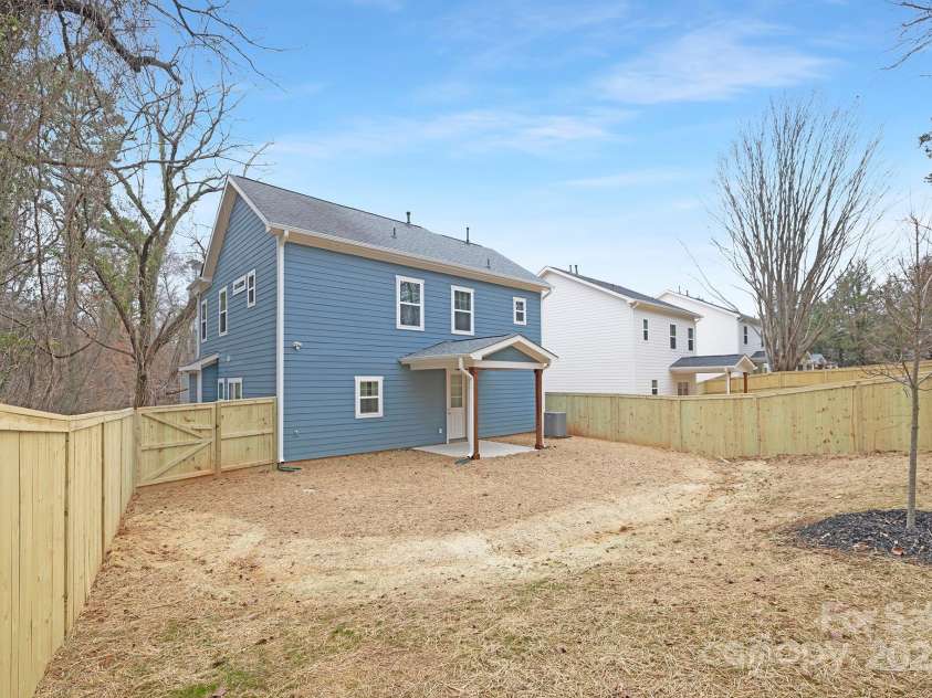 1000 Fairground Street, Charlotte, NC 28208.  MLS# CAR4198794, YatesRealty ID 5430. 