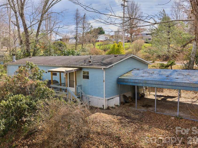 117 Beaver Creek Circle, Candler, NC 28715.  MLS# CAR4343289, YatesRealty ID 5430. 