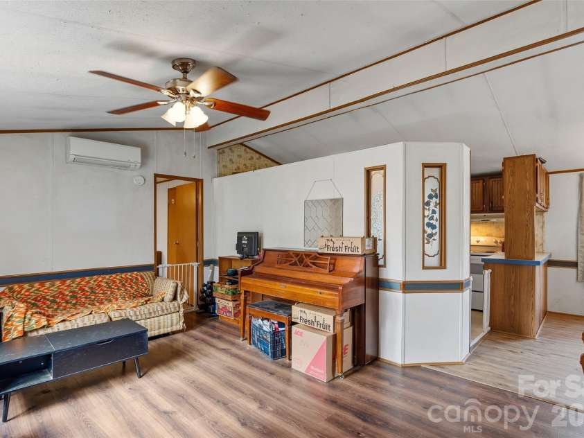 117 Beaver Creek Circle, Candler, NC 28715.  MLS# CAR4343289, YatesRealty ID 5430. 