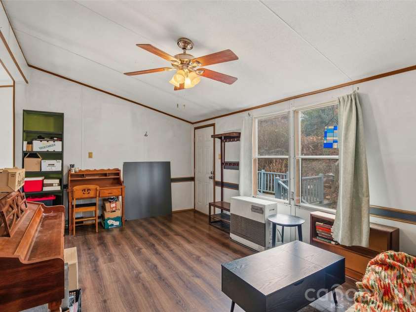 117 Beaver Creek Circle, Candler, NC 28715.  MLS# CAR4343289, YatesRealty ID 5430. 