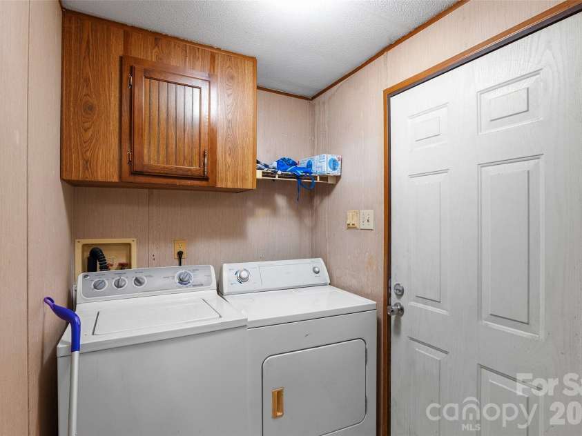 117 Beaver Creek Circle, Candler, NC 28715.  MLS# CAR4343289, YatesRealty ID 5430. 