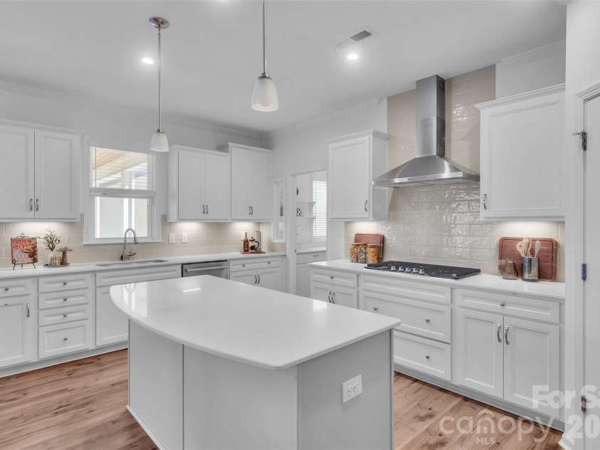 8938 Ansley Park Place, Huntersville, NC 28078.  MLS# CAR4428886, YatesRealty ID 54300. 