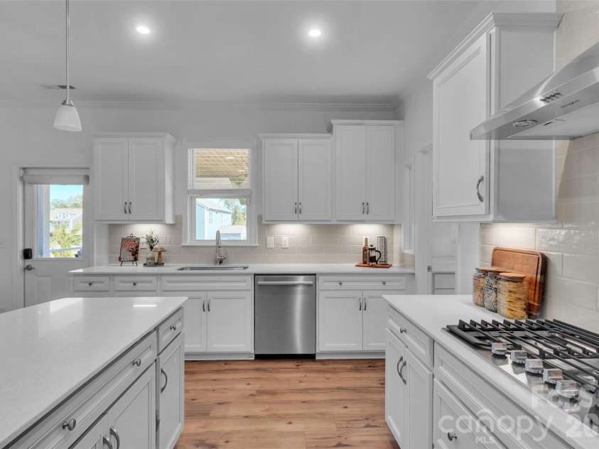 8938 Ansley Park Place, Huntersville, NC 28078.  MLS# CAR4428886, YatesRealty ID 54300. 