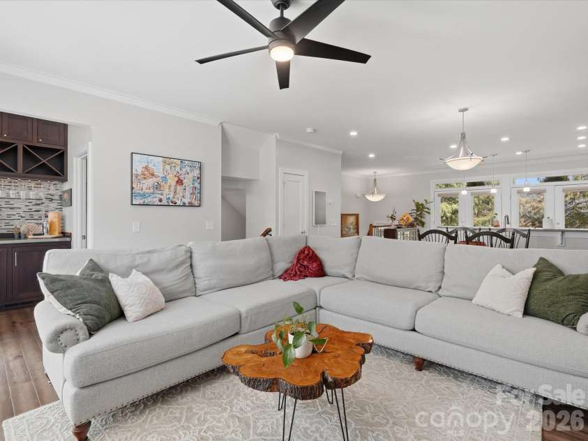 1806 Sunnyside Avenue, Charlotte, NC 28204.  MLS# CAR4428139, YatesRealty ID 54303. 