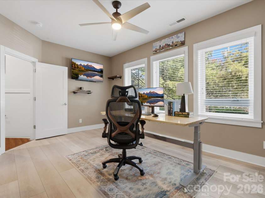 1806 Sunnyside Avenue, Charlotte, NC 28204.  MLS# CAR4428139, YatesRealty ID 54303. 