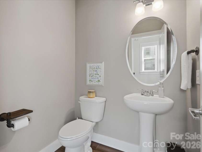 1806 Sunnyside Avenue, Charlotte, NC 28204.  MLS# CAR4428139, YatesRealty ID 54303. Main level living half bath