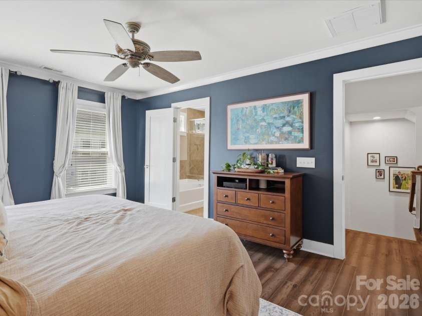 1806 Sunnyside Avenue, Charlotte, NC 28204.  MLS# CAR4428139, YatesRealty ID 54303. Primary bedroom