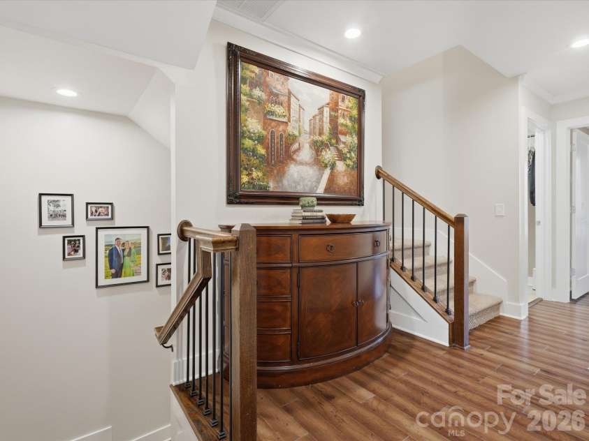 1806 Sunnyside Avenue, Charlotte, NC 28204.  MLS# CAR4428139, YatesRealty ID 54303. Third level/ loft space. primary bed on this level and guest.