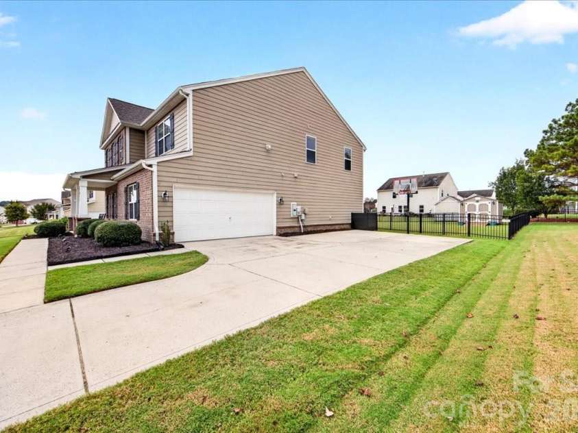 1011 Wellscroft Road, Indian Trail, NC 28079.  MLS# CAR4428540, YatesRealty ID 54305. 