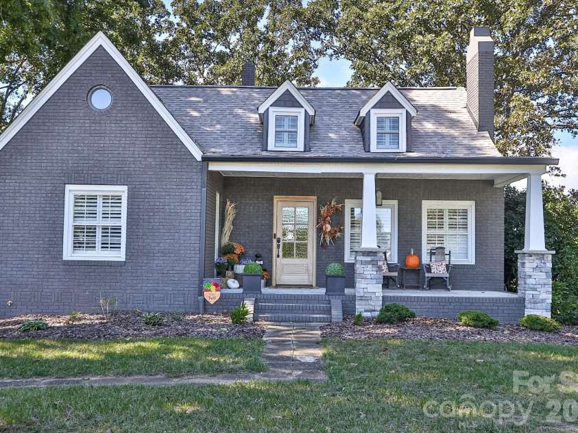 2659 US Highway 21 Highway, Hamptonville, NC 27020.  MLS# CAR4428332, YatesRealty ID 54306. 