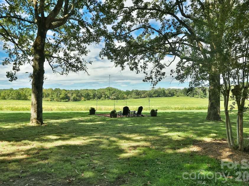 2659 US Highway 21 Highway, Hamptonville, NC 27020.  MLS# CAR4428332, YatesRealty ID 54306. 