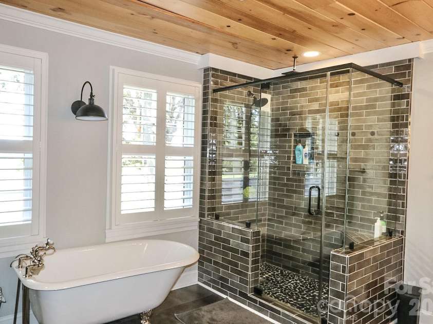 2659 US Highway 21 Highway, Hamptonville, NC 27020.  MLS# CAR4428332, YatesRealty ID 54306. 