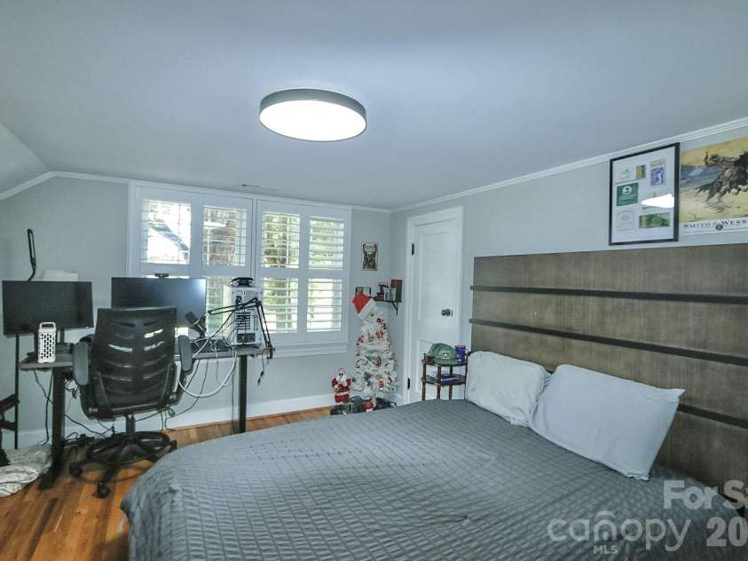2659 US Highway 21 Highway, Hamptonville, NC 27020.  MLS# CAR4428332, YatesRealty ID 54306. 
