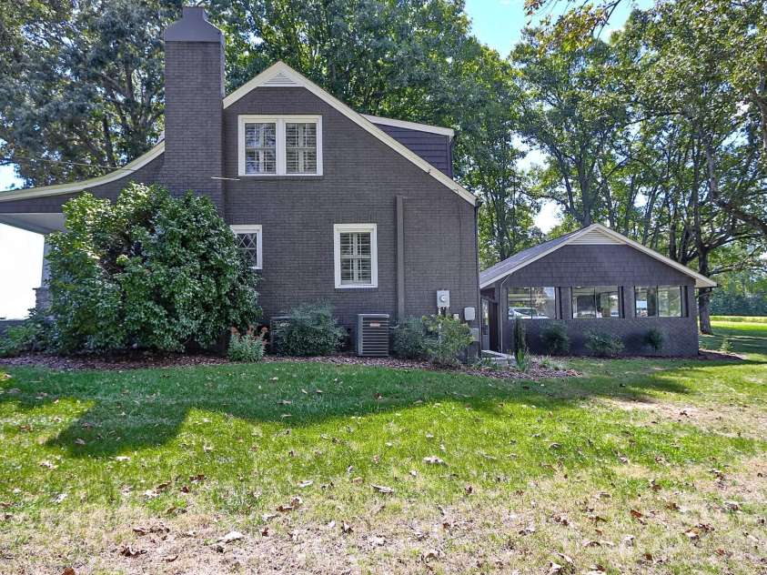 2659 US Highway 21 Highway, Hamptonville, NC 27020.  MLS# CAR4428332, YatesRealty ID 54306. 