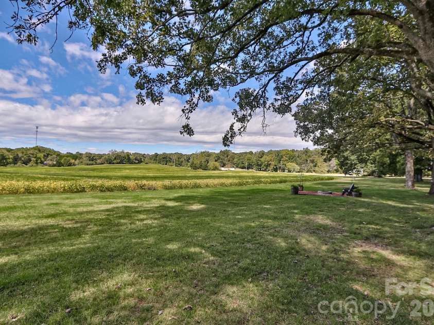 2659 US Highway 21 Highway, Hamptonville, NC 27020.  MLS# CAR4428332, YatesRealty ID 54306. 
