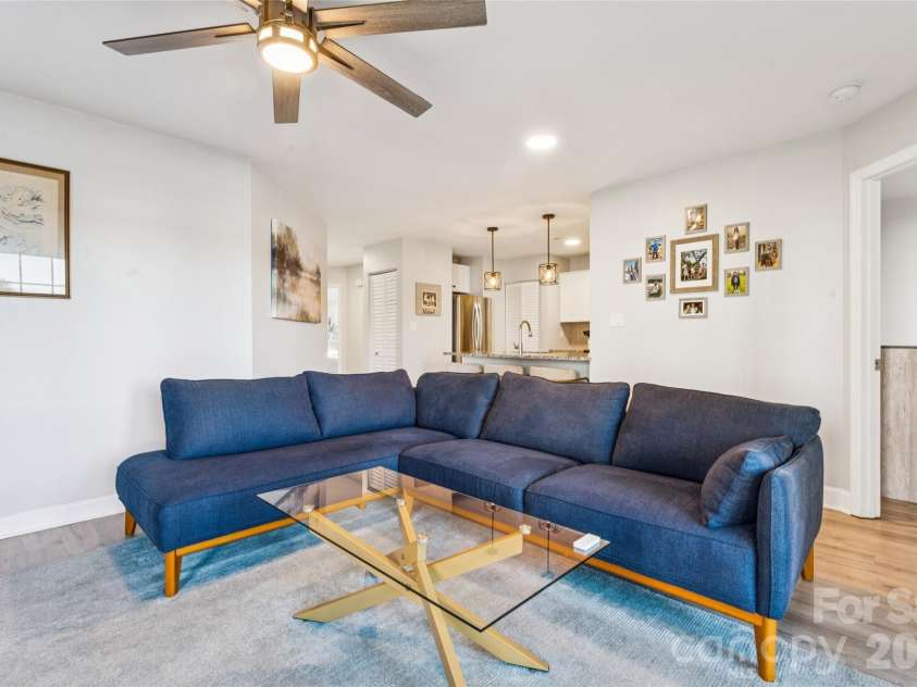 18819 Vineyard Point Lane, Cornelius, NC 28031.  MLS# CAR4428312, YatesRealty ID 54307. Open concept floor plan