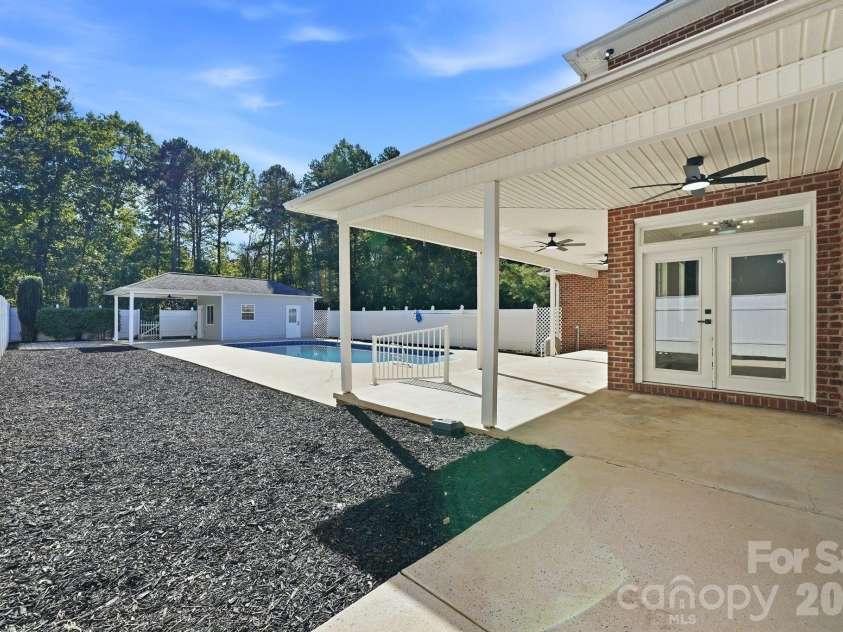 3779 NC 16 Highway, Maiden, NC 28650.  MLS# CAR4428674, YatesRealty ID 54308. 