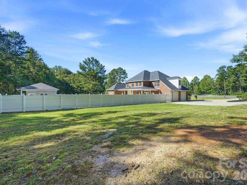 3779 NC 16 Highway, Maiden, NC 28650.  MLS# CAR4428674, YatesRealty ID 54308. 