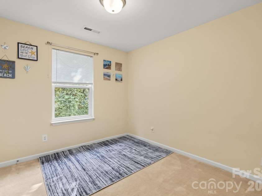 1319 Phil Oneil Drive, Charlotte, NC 28215.  MLS# CAR4427911, YatesRealty ID 54309. 