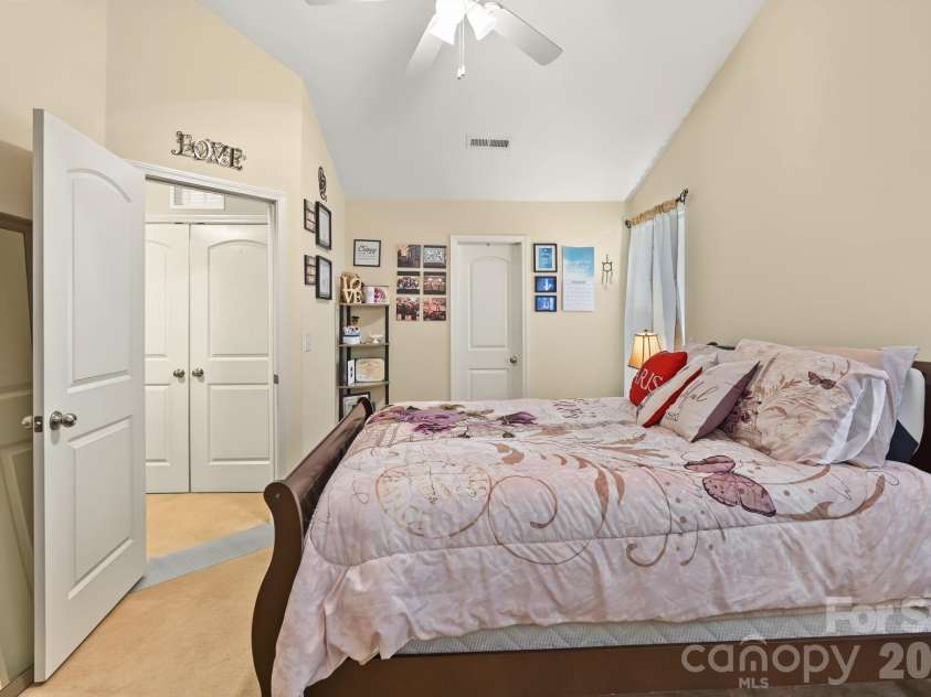 1319 Phil Oneil Drive, Charlotte, NC 28215.  MLS# CAR4427911, YatesRealty ID 54309. Primary bed