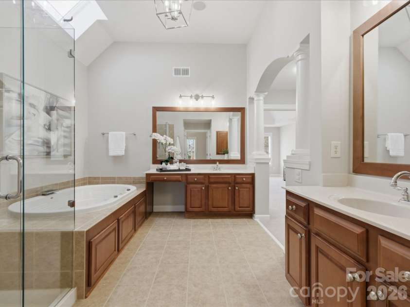 3431 Delamere Drive, Matthews, NC 28104.  MLS# CAR4357571, YatesRealty ID 5431. 