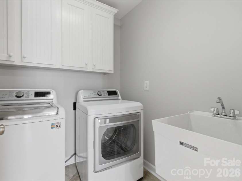 3431 Delamere Drive, Matthews, NC 28104.  MLS# CAR4357571, YatesRealty ID 5431. 