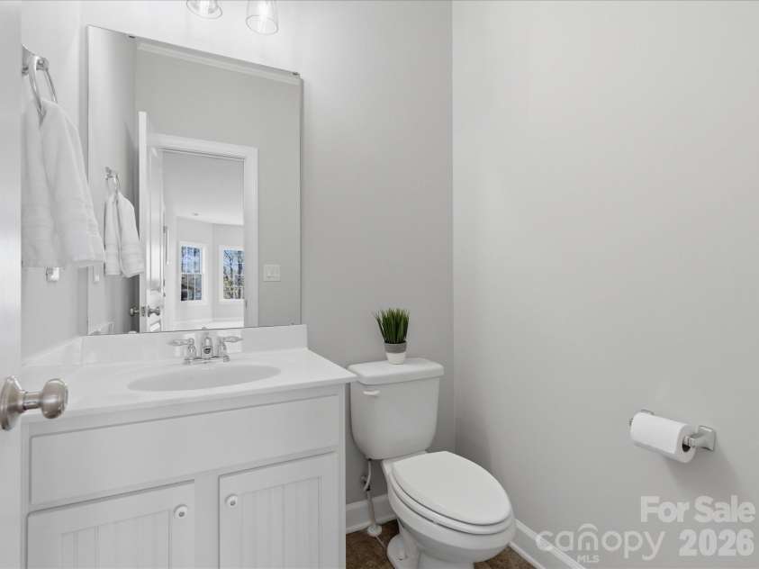 3431 Delamere Drive, Matthews, NC 28104.  MLS# CAR4357571, YatesRealty ID 5431. 