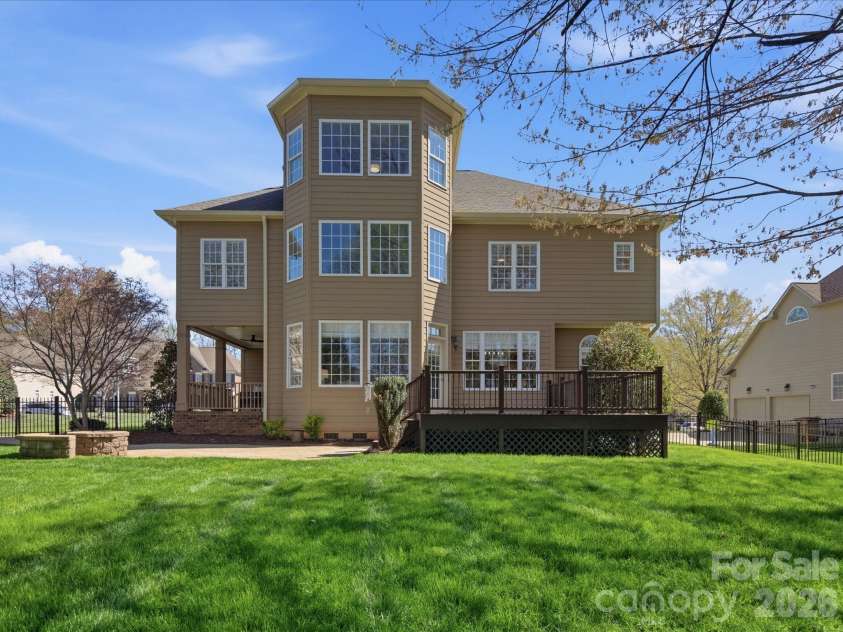 3431 Delamere Drive, Matthews, NC 28104.  MLS# CAR4357571, YatesRealty ID 5431. 