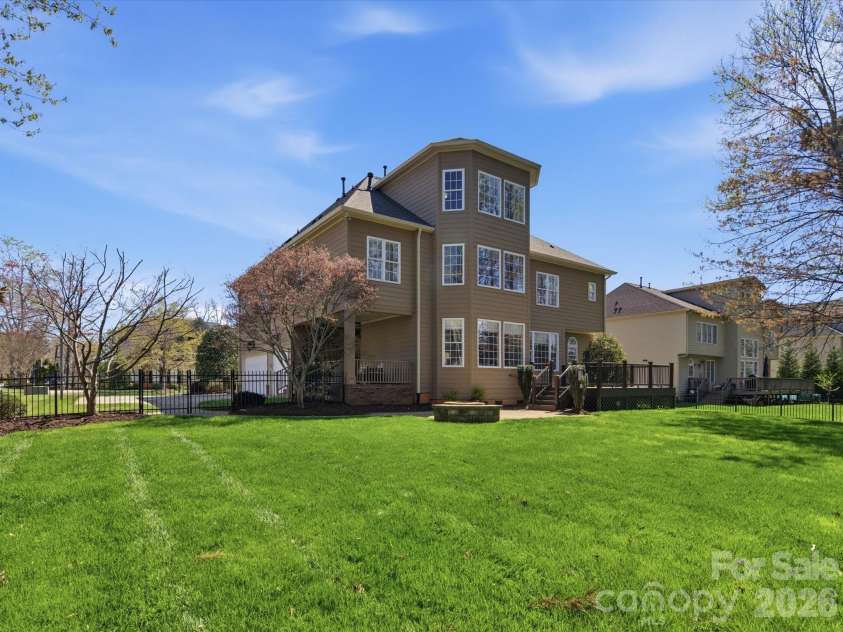 3431 Delamere Drive, Matthews, NC 28104.  MLS# CAR4357571, YatesRealty ID 5431. 