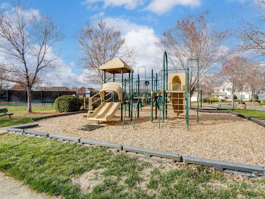 561 Ambergate Place, Concord, NC 28027.  MLS# CAR4219548, YatesRealty ID 5431. 