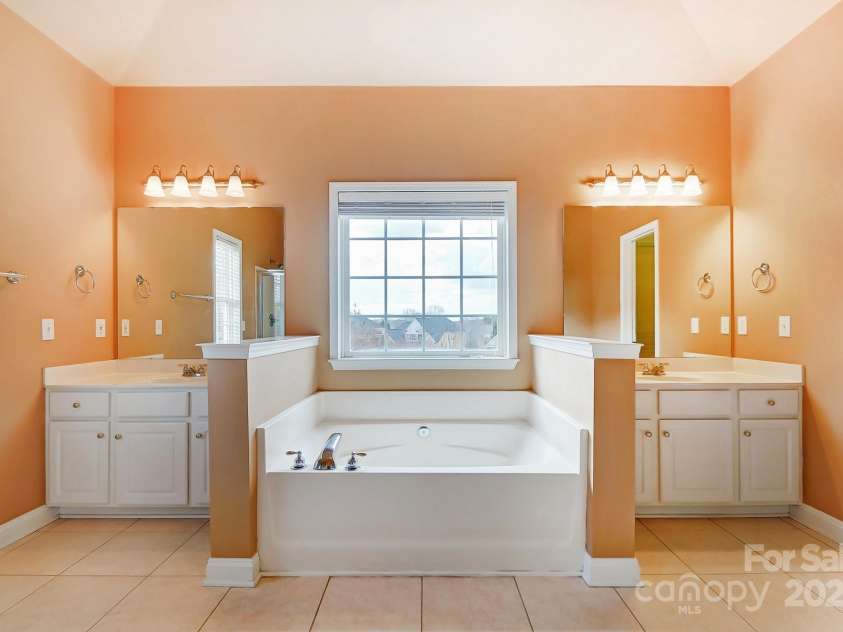 561 Ambergate Place, Concord, NC 28027.  MLS# CAR4219548, YatesRealty ID 5431. 