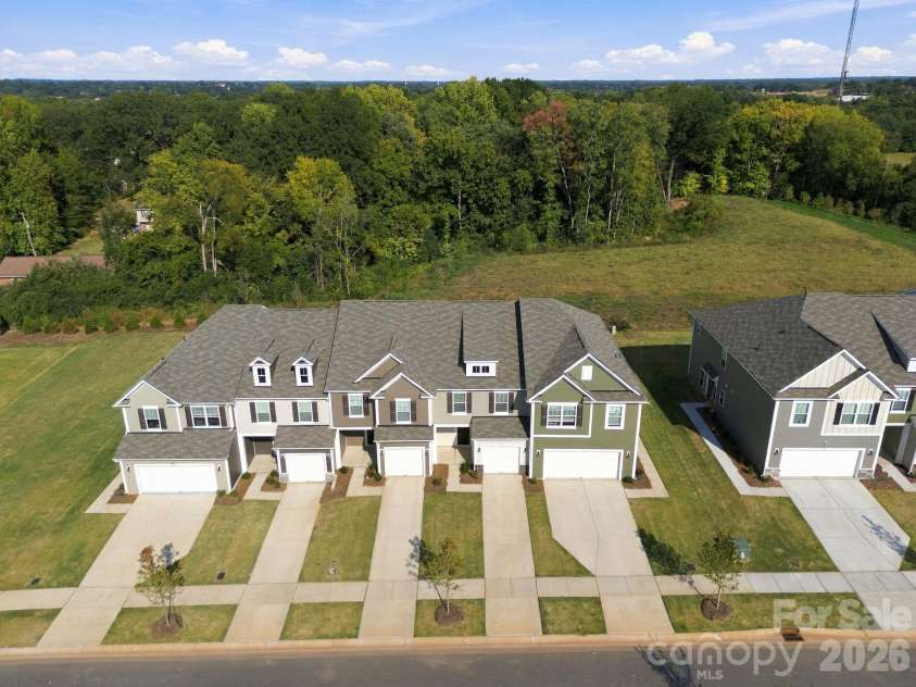 759 Kitfox Drive, Concord, NC 28027.  MLS# CAR4428037, YatesRealty ID 54310. 