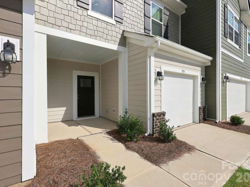 759 Kitfox Drive, Concord, NC 28027.  MLS# CAR4428037, YatesRealty ID 54310. 