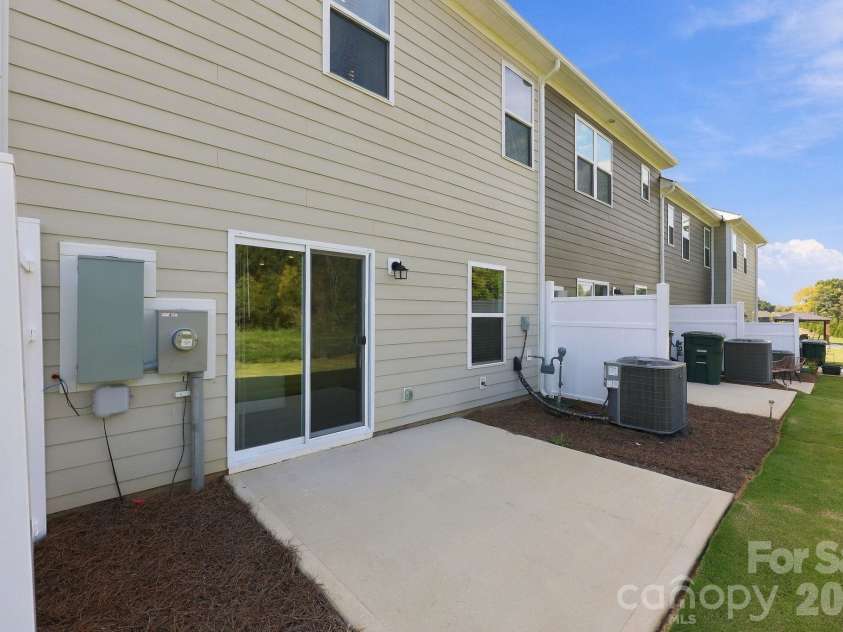759 Kitfox Drive, Concord, NC 28027.  MLS# CAR4428037, YatesRealty ID 54310. 