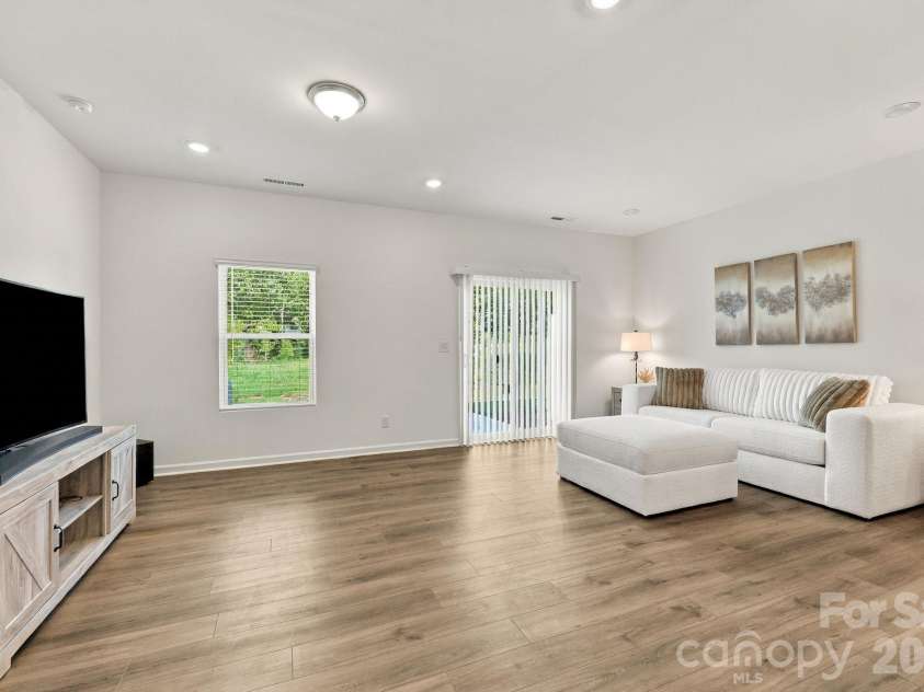 759 Kitfox Drive, Concord, NC 28027.  MLS# CAR4428037, YatesRealty ID 54310. 