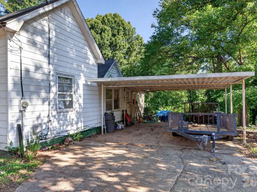 117 Mitchell Street, Salisbury, NC 28144.  MLS# CAR4427966, YatesRealty ID 54311. 