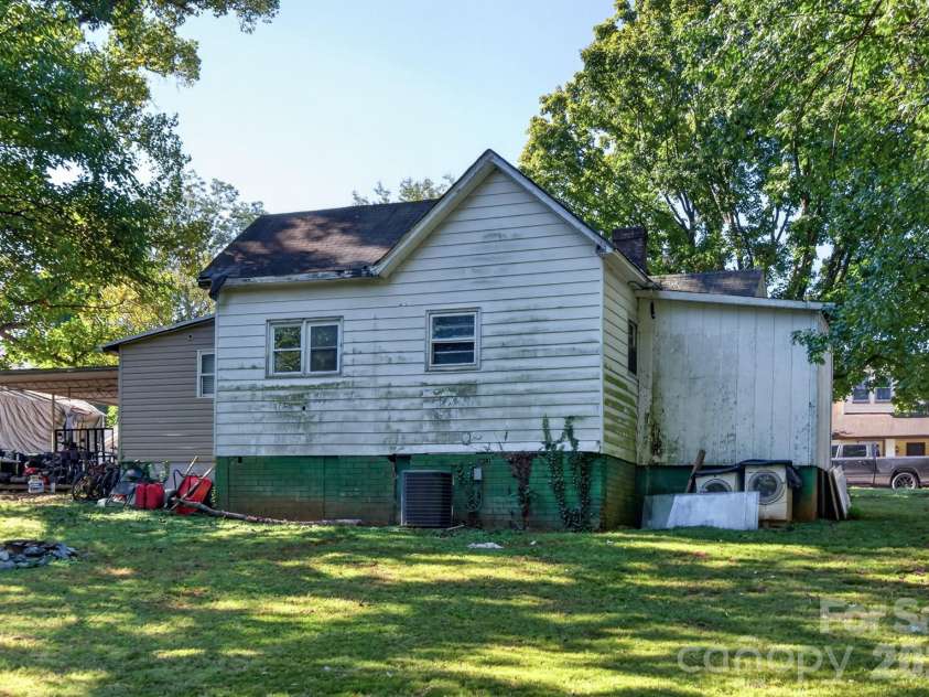 117 Mitchell Street, Salisbury, NC 28144.  MLS# CAR4427966, YatesRealty ID 54311. 