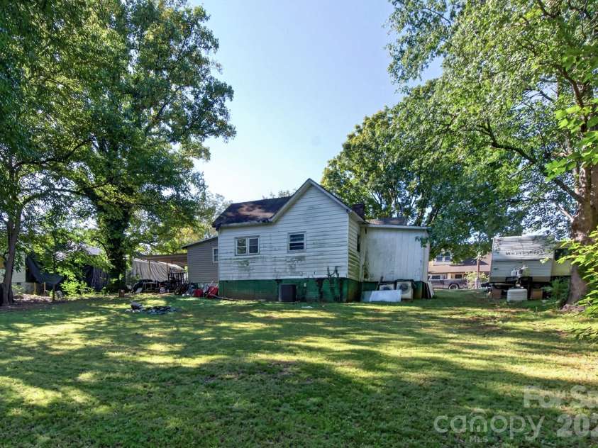 117 Mitchell Street, Salisbury, NC 28144.  MLS# CAR4427966, YatesRealty ID 54311. 