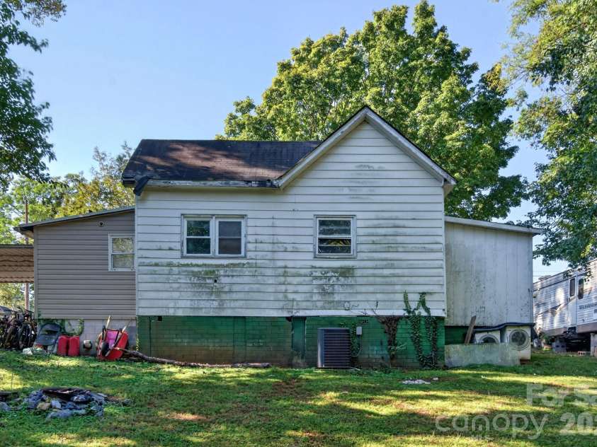 117 Mitchell Street, Salisbury, NC 28144.  MLS# CAR4427966, YatesRealty ID 54311. 