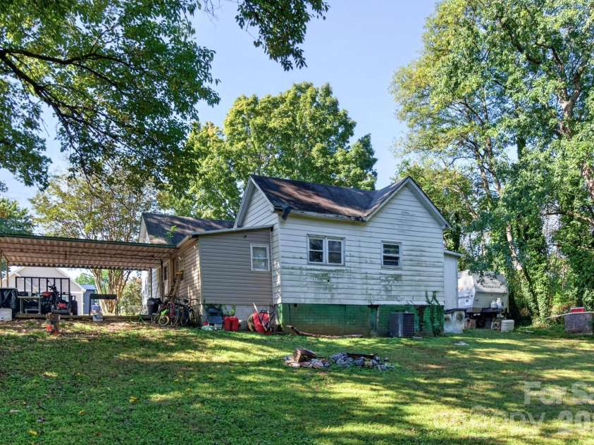 117 Mitchell Street, Salisbury, NC 28144.  MLS# CAR4427966, YatesRealty ID 54311. 