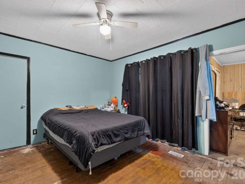 117 Mitchell Street, Salisbury, NC 28144.  MLS# CAR4427966, YatesRealty ID 54311. 