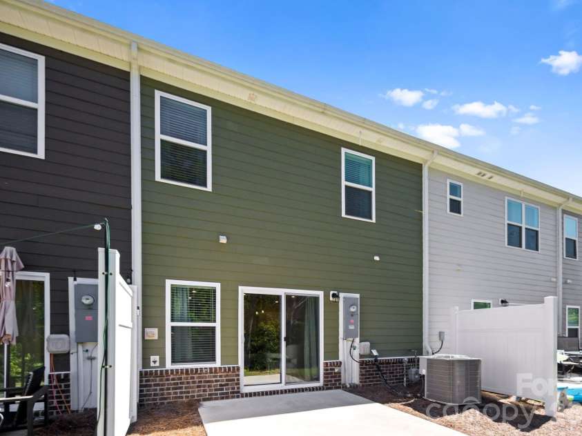 2753 Aubrey Street, Monroe, NC 28110.  MLS# CAR4427766, YatesRealty ID 54313. 