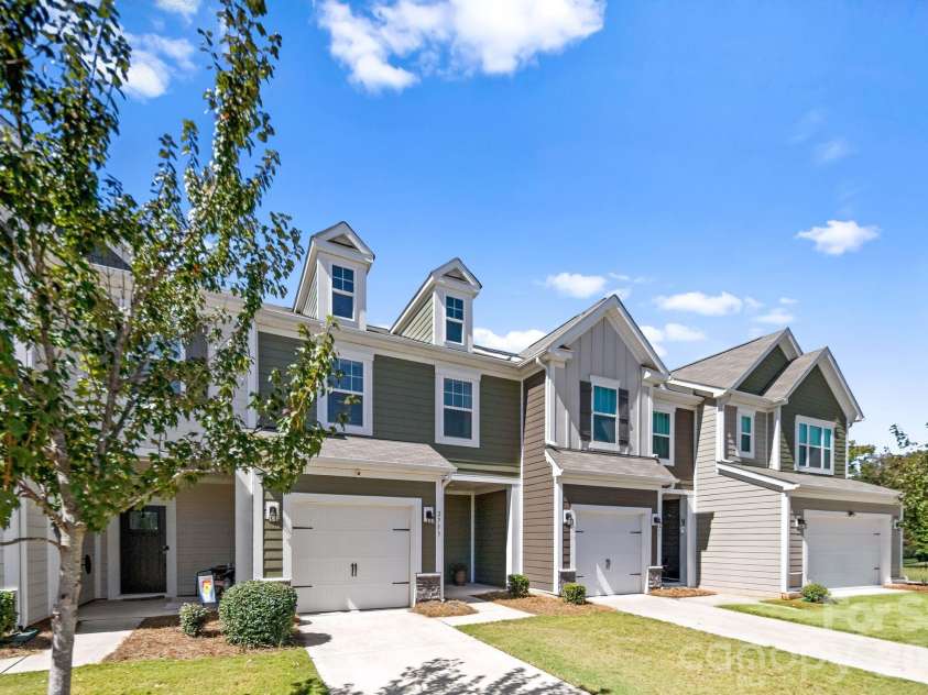 2753 Aubrey Street, Monroe, NC 28110.  MLS# CAR4427766, YatesRealty ID 54313. 