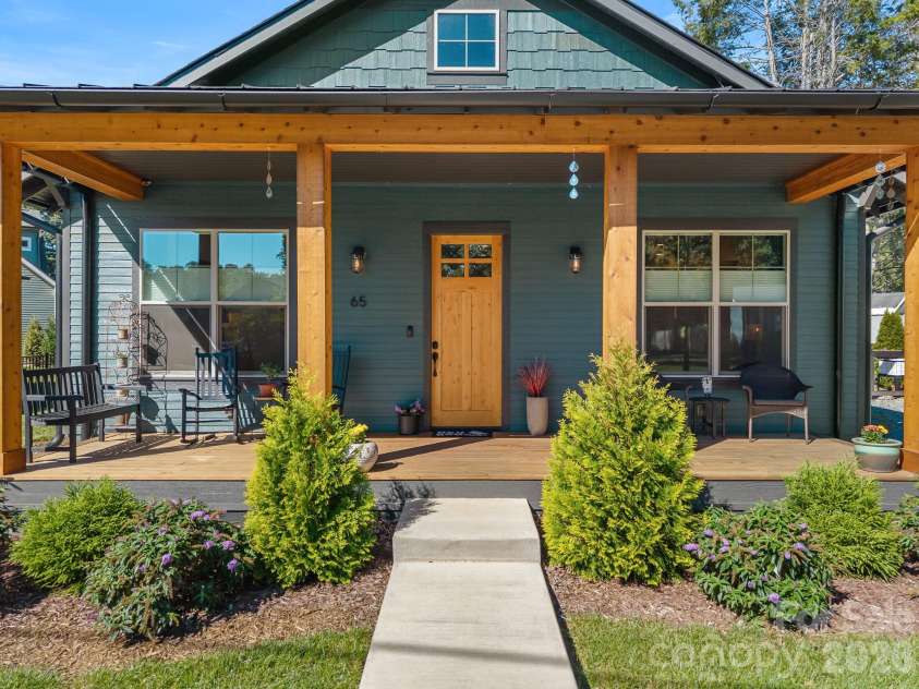 65 White Oak Lane, Brevard, NC 28712.  MLS# CAR4427821, YatesRealty ID 54314. 