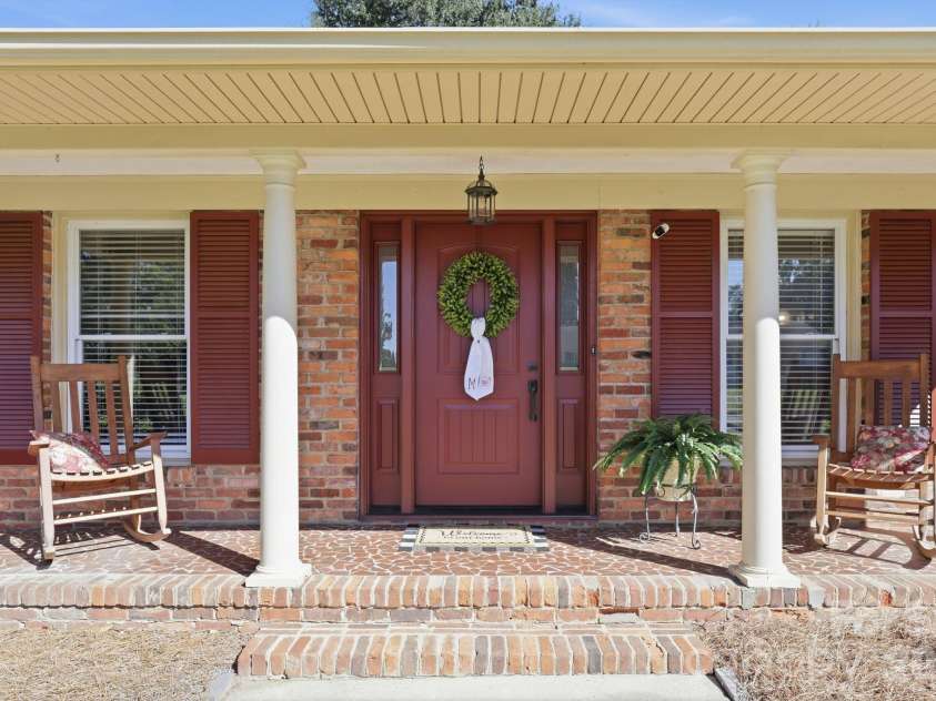 8317 Fallsdale Drive, Charlotte, NC 28214.  MLS# CAR4427702, YatesRealty ID 54315. 