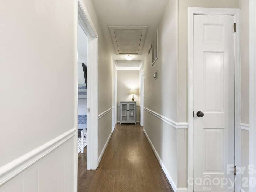 8317 Fallsdale Drive, Charlotte, NC 28214.  MLS# CAR4427702, YatesRealty ID 54315. 
